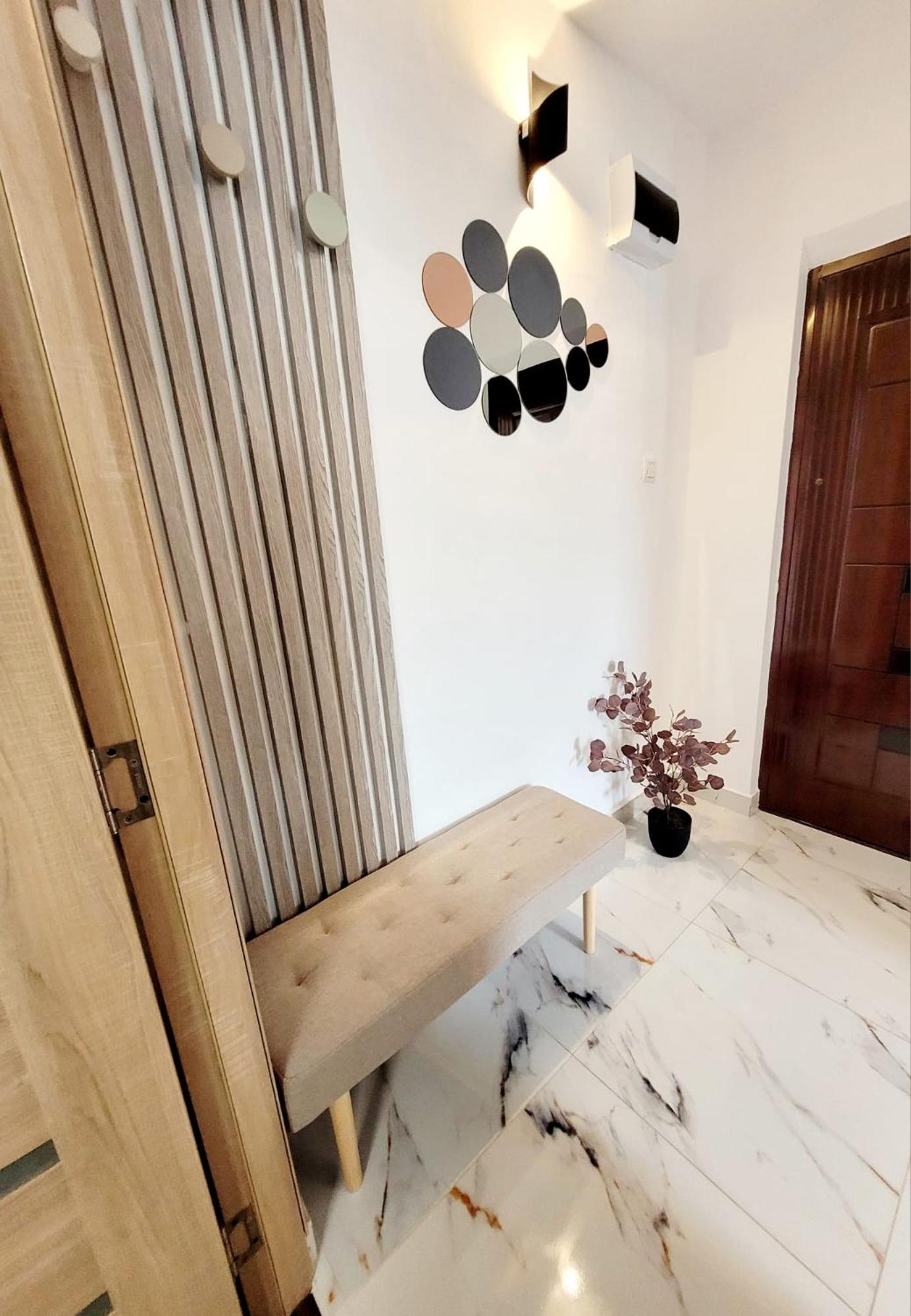 Christal Apartment Bacău Extérieur photo